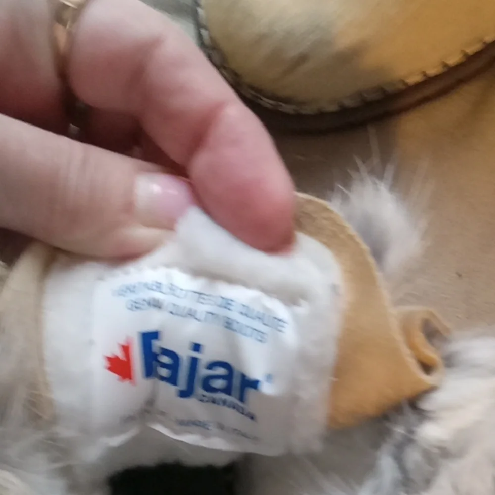 Pajar Cream Fur-Trimmed Ankle Boots - Picture 6 of 7